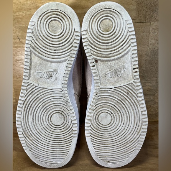 Nike Court Vision Low SUEDE Womens Size 9.5 Shoes Sneakers Pink DH0253-800 - Picture 8 of 10